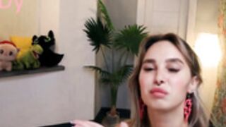 ju_dy with some oops tit flashes 1/3