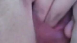 Cami Guzmi masturbandose