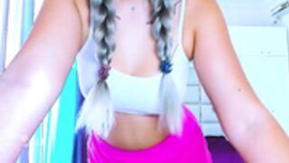 8a8y_nura  pretty woman, not much nudity this time