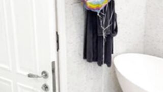 SKY bry LENA the plug OF