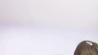 Gorgeous Babe Climaxes After Only Using Her Hands