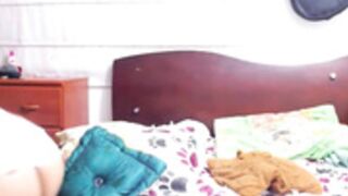 Colombian big ass rides a dildo