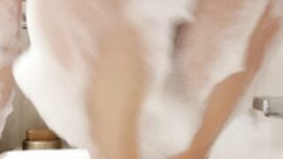 MissAlice tease in bath