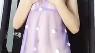 Pretty Filipina girl