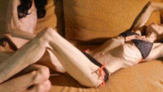 anorexic Patricia & Denisa 8t00649