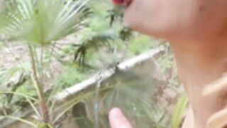 Rebecca tries a new glass cleaner