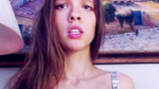 _demi_dee_  suck nipples