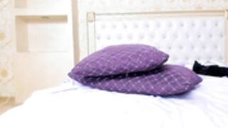 sexy asian haeun_lee sitting there squirting