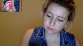 kaliii_jones sucking and flashing