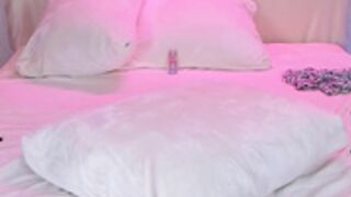 _Mia_Cute_ orgasm with dildo 31 years old hot cute mom