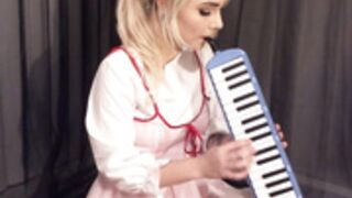 elise tails solo cosplay