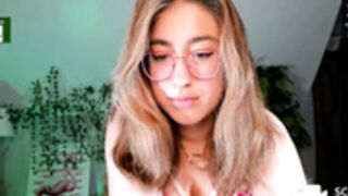 Laureleren / Scallymirana (4) ASS TEASE