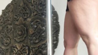 Siri Dahl Sexy Pole Dance Attempt