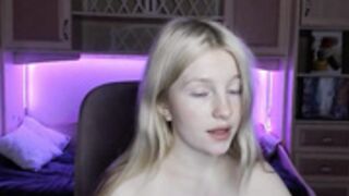 Shyyfox not being shy in public