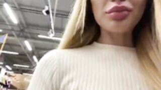 shybabyss sucking boobs in mall stripchat