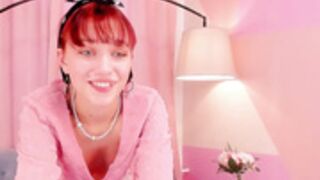 susieblush downblouse, oops tit flash