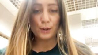 Puzdosia show pussy in the mall stripchat