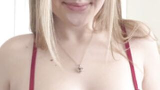 ROSIKARTERKISS BOOBS