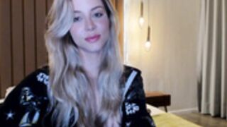 KimTylor_2022-10-13 21_24