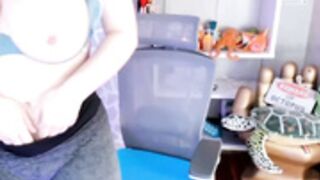 Asiri_Ocean playing with her flaps