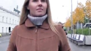 Extranjera se deja coger por plata