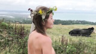 Lily_is_naked:Afternoon's routine