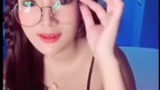 TOC Vol.002 Thai girl invites delivery man to fuck her