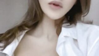 Ølîvįa*Č@§ta Tits Reveal