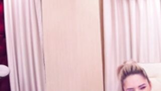 Sexy Blond Briana Vibed Hard