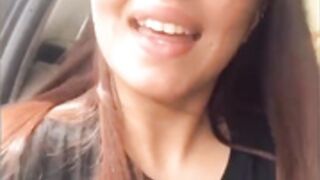 Jazmin cantando