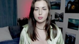 kathryn_taylor few nip slips