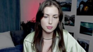 kathryn_taylor few nip slips