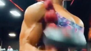 Hot FBB Pumping Iron