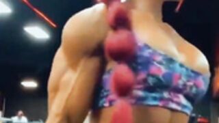 Hot FBB Pumping Iron