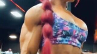 Hot FBB Pumping Iron