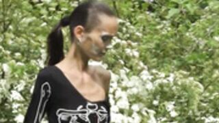 anorexic Denisa outdoors 8t00448