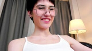 crazy chick helenblash squats