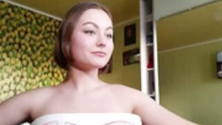 Boobslip on livestream