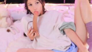 Becca 211116 2130 DildoTease