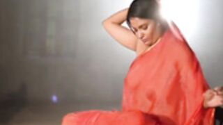 Red saree Red chilli