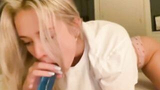 Beautifull Sk@rlett OF sucking dildo