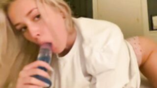 Beautifull Sk@rlett OF sucking dildo