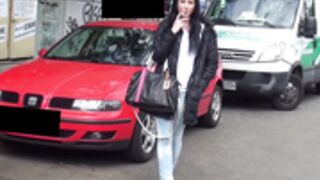 18j teeniefotze an der kurfurstenstrasse abgeschleppt