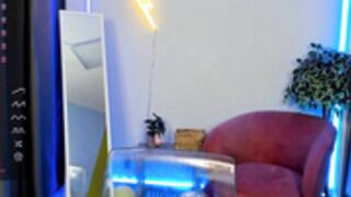 I_n_d_i_c_a show naked 3