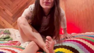 Queen Wintergreen - Spit painting with my feet