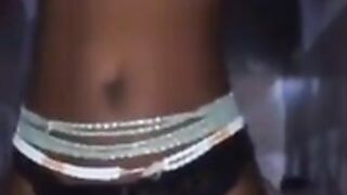 Poupee mimi con sus grandes tetas