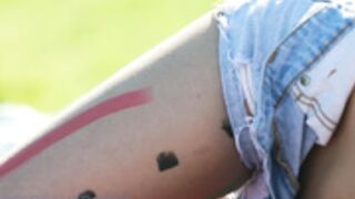 Bitchinbubba - Rachel Topless Painting in the Park