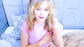 dianaholiday  2022-10-02 first naked then not