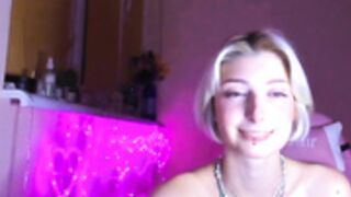 lit1le_kitty_ 2022-11-12 can never get enough (topless)