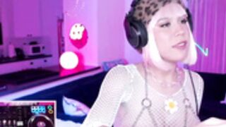 |\/|4R!3 2022-11-08_23-13-59_26402